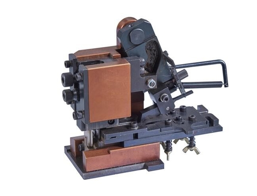 Alat Crimping Terminal yang Disesuaikan Bahan OTP 30/40 MM Stroke Garansi 1 Tahun
