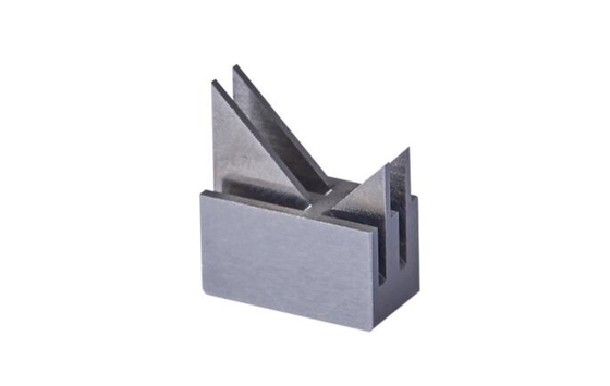 Aksesori Penjepit Kawat Harness Yang Ditampilkan Untuk Mesin Crimping Terminal